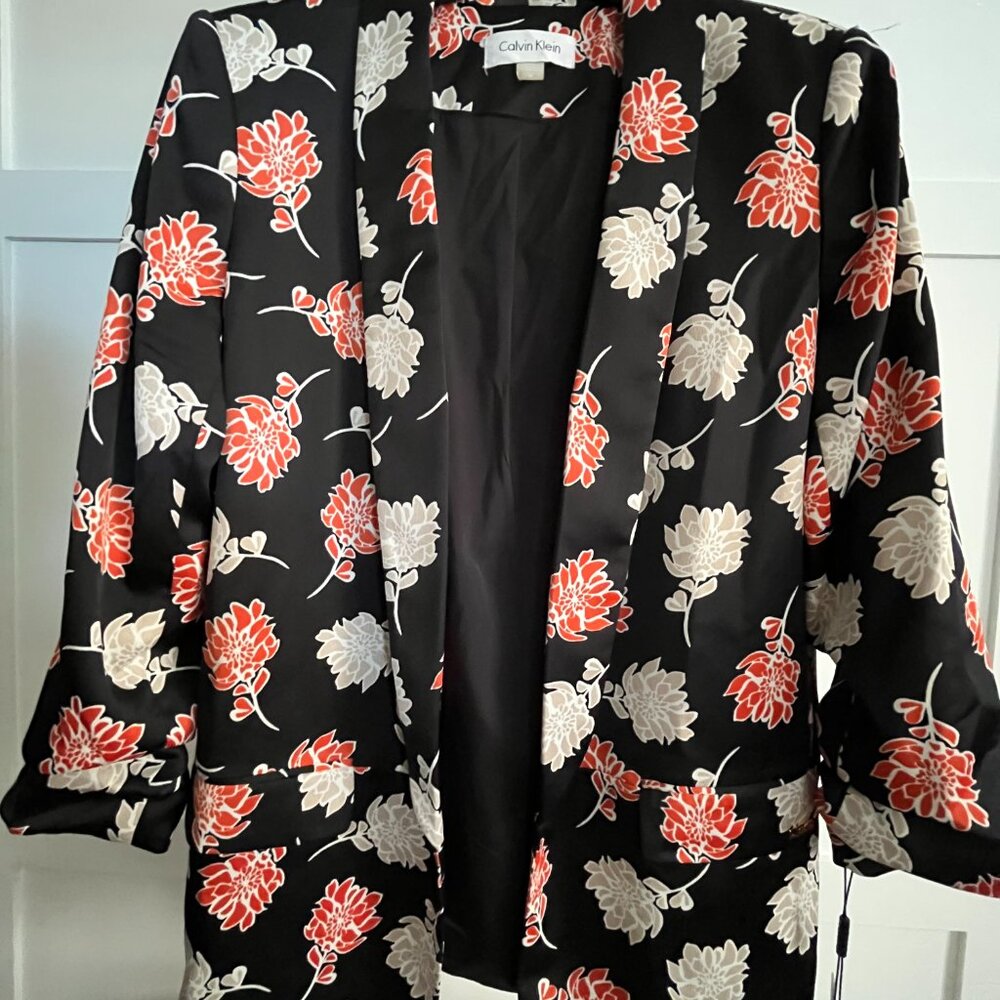 BNWT Calvin Klein Black Tangy Orange Beige Floral Print (14) lined, pockets